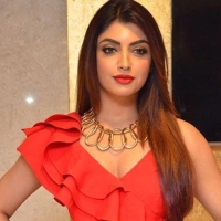 akanksha puri