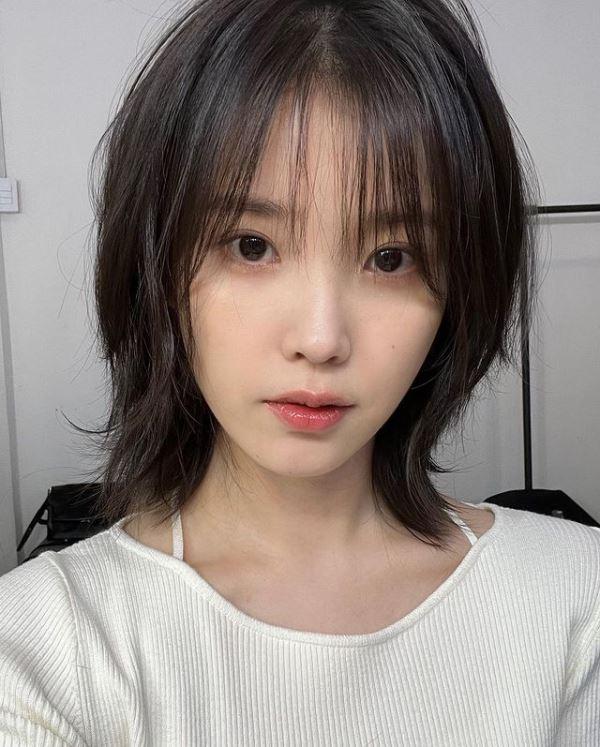 IU (singer)