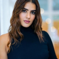 kavya thapar