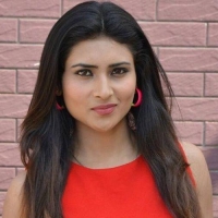 khushi malhotra