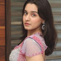 naisha khanna