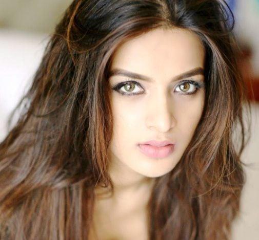 Nidhhi Agerwal