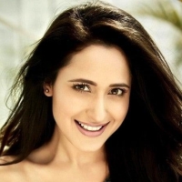 pragya jaiswal