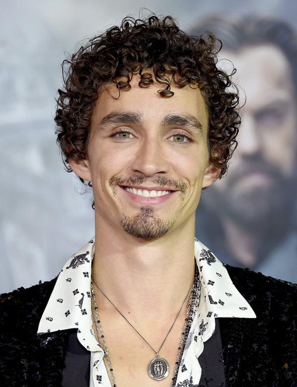 Robert Sheehan