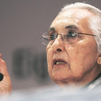 romila thapar