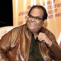 satish kaushik