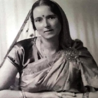 savitri khanolkar