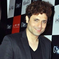 shiney ahuja