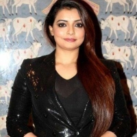 vaibhavi merchant